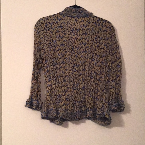 Spring Detailed Blouse - Picture 4 of 4